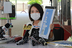 曝「好心肝董座感謝黃珊珊」截圖 簡舒培:責任都推給衛生局 基層很憤怒