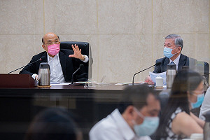 政院擴大防疫會議 蘇揆要求預做解三級餐飲業防疫指引