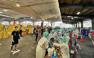 中央派北榮進駐環南市場 蘇揆籲:合作圍堵疫情是最重要的事