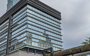 北市信義新光三越A11櫃姐確診　今緊急休館全面大清消