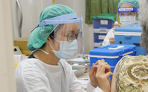 降低採買民生物資風險 新竹縣肉品、果菜批發市場人員今起陸續接種疫苗