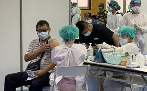 新北公車、新巴士、捷運第一線人員 7月6日、7日分梯施打疫苗