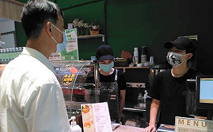 台鐵祭出紓困措施！站區內業者租金、權利金少50%