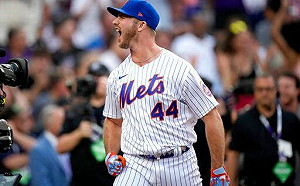 MLB／大谷首輪落馬　阿隆索蟬聯全壘打大賽冠軍