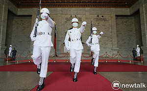 現場直擊》微解封首日 單打雙不打霧煞煞 民眾需留意相關防疫指引