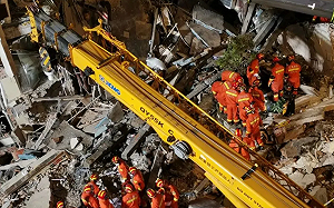 中國蘇州酒店倒塌釀17死 前經營者爆3年前就出現裂縫