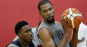 美國男籃終止2連敗關鍵是防守　KD：我們不會一直投籃