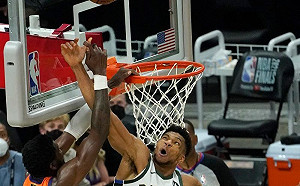 NBA／字母哥再現關鍵火鍋　CP3末節要命掉球失誤葬送比賽