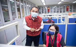 防疫電話暴增2倍  侯友宜慰勉1999話務人員協助防疫辛勞