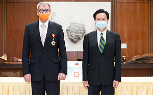 德國駐台代表王子陶將離任 吳釗燮頒贈「特種外交獎章」