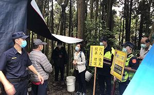 微解封首假日 大雪山野炊再現 麗寶樂園人流管控 玩設施免排隊