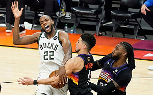 NBA/Booker連2戰抱腰犯規沒吹 G5兩次誤判均對太陽有利