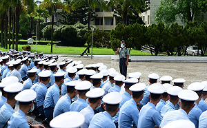 楊宏基觀點》外強中乾?真正的問題不在先進武器 而在如何定位這份職業
