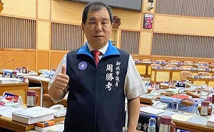 何博文質疑板橋地區醫院免預約打疫苗 周勝考挺侯友宜反控亂扣帽