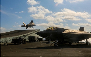 英航母戰鬥群剛進南海就放出美軍戰鬥機 行蹤暴露 被衛星拍下「全家福」