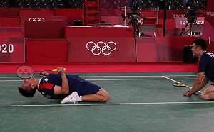 聖筊要3次!奧運羽球男雙爭冠 王齊麟、李洋齊喊:我來自台灣我驕傲