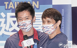 台灣史上首位體操奧運銀牌得主 鞍馬王子李智凱返台 感謝教練和家人