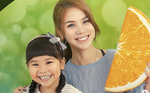 蕾菈曝愛女畢業照  網驚:根本長一樣!