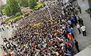 中國防疫亂象連連! 揚州篩檢站驚傳「1傳35人」秩序混亂爆交叉感染