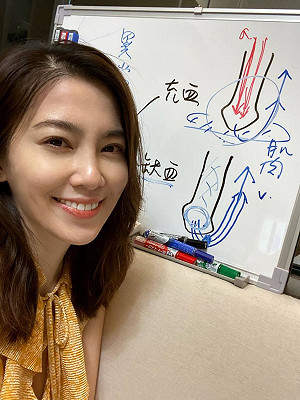 ｢最美博士｣許藍方向正宮道歉：康醫師睜眼說瞎話 虛構不存在的關係