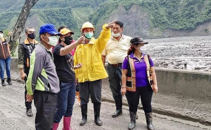 桃源區代表謝宜真探受困災民落水失蹤 今晨持續搜救中