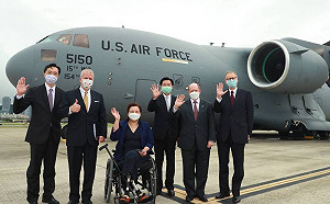 美議員曝6月旋風訪台贈疫苗秘辛 必須瞞著南韓政府搭軍機來台