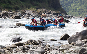 疫情趨緩降級 東管處開放泛舟申請