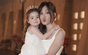 萌娃伊菲不吃飯頂嘴媽媽  網：語言切換好快