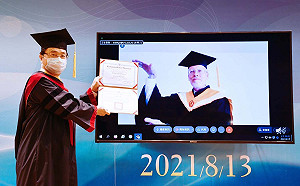 38年前曾在高醫牙科見習 酈英傑今獲頒榮譽博士