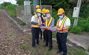 台16邊坡坍滑 台鐵集集-車埕路線中斷 預計8/20上午搶通