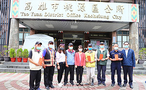 高雄市議長曾麗燕深入桃源災區慰勞救災救護人員