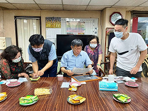 拜會人民最大黨許榮淑被抓沒戴口罩 柯文哲：沒吃飯 當時在吃餅乾
