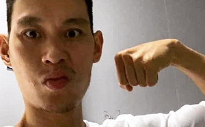 玩Switch解悶　林書豪曝症狀好轉