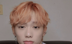 抖音網紅曝3年前北漂租屋照  耀樂：打開門只有桌子跟床