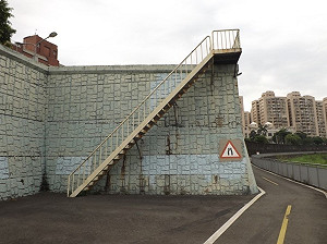 全新「友善」景美溪越堤階梯 暢遊新北河濱無阻無礙