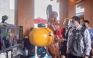 萬芳奪金曲評審團獎  鄭文燦讚是五年級生共同回憶