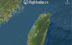 大搖大擺？網爆美軍2架F-18直接飛越台北 空軍澄清「假訊息」
