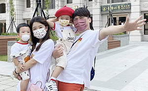 蔡阿嘎砸十萬包牌威力彩結果超傻眼！ 網友笑：真的是反指標