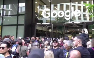 英國反疫苗政策示威者衝擊Google與ITN電視台 主播被驅趕到側門