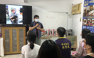 新北首創毛寶貝社區褓姆 成立全國第2處里辦公處愛心認養小棧