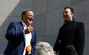 梅克爾接班人勘災大笑失民心   黨支持者七成希望「換柱」