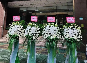 炒作「匿名官司」搏「聲量」？這教授跨海點出朱學恒挨告「最大疑點」