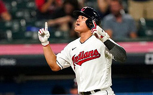 張育成敲關鍵安　印地安人完成逆轉