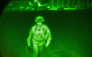 最後撤離阿富汗美國大兵曝光 白宮：不放棄其他人