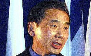 奧運後日本確診數暴增5倍 村上春樹諷菅義偉「視力好」、「聽力差」