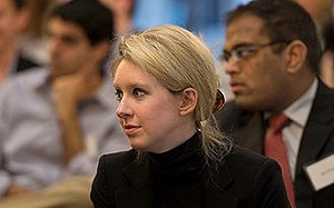 45億美元身價直接降成0! 創滴血驗癌「女賈伯斯」 被控詐騙恐關20年