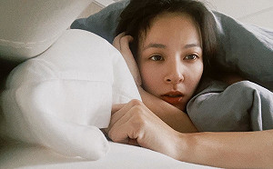 蘇晏霈打AZ曝副作用！發冷又發燙直呼：躺到渙散