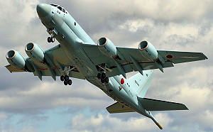 日本海自XP-1反潛機衝出跑道 10機組員無傷.原因不明