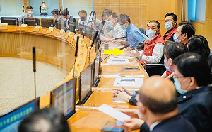 最近條子很紅喔？！網友1張照片譏新北條子猴