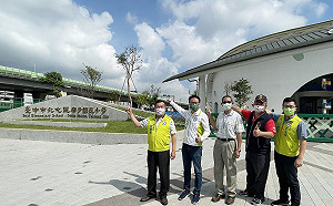 噪音解決了！莊競程、曾朝榮爭取 中市廍子國小隔音牆完工